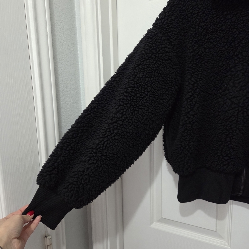 Victoria's Secret Black Sherpa Full Zip Bomber Jacket Size Small Winter Fall - Picture 7 of 12